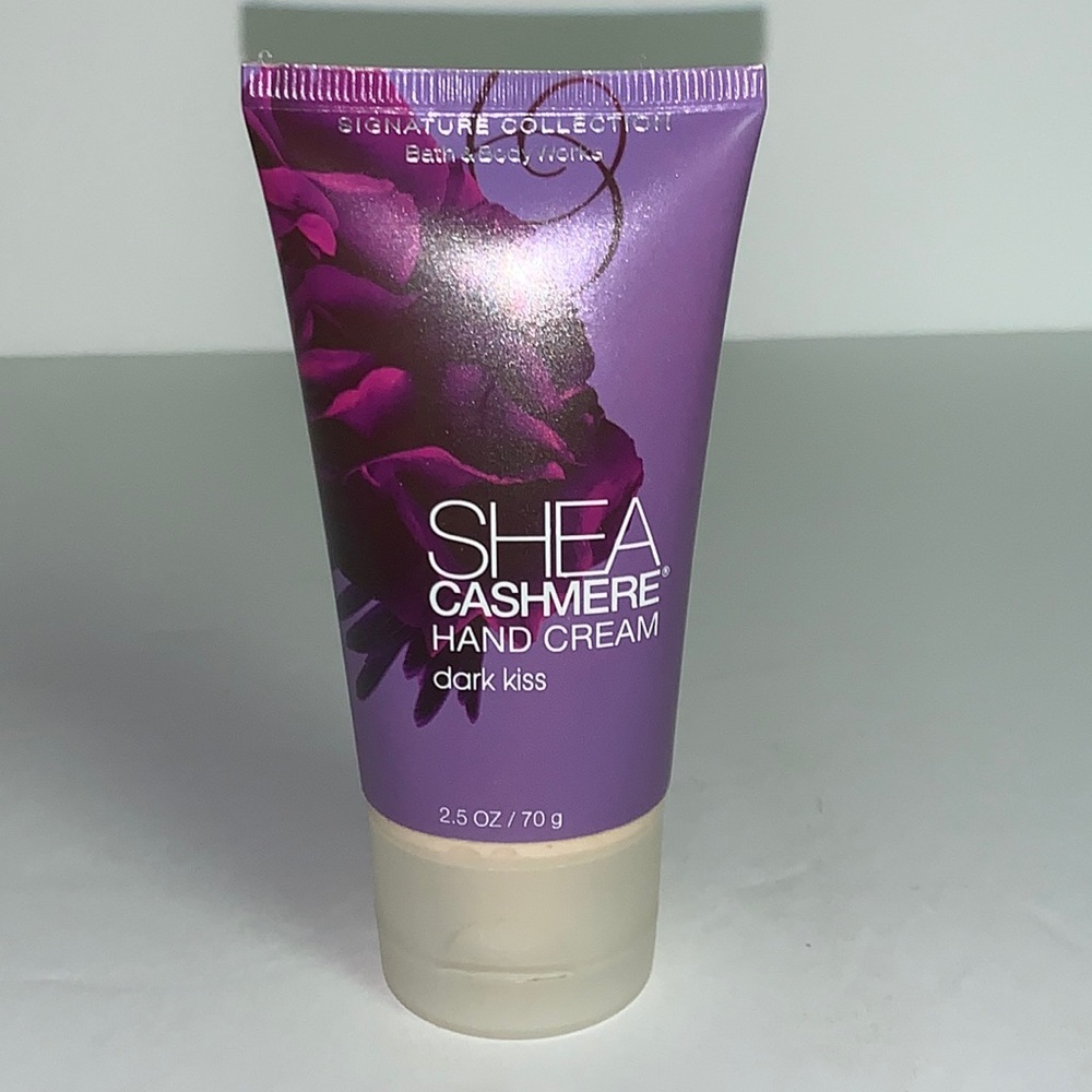Dark Kiss Shea Cashmere Moist Hand Cream